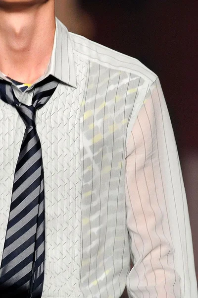 Look 13